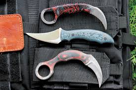 This image has an empty alt attribute; its file name is karambit.jpg